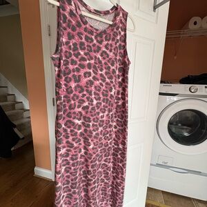 Zenana Outfitters Pink and Gray Leopard Print Top